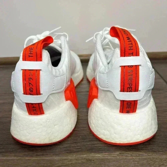 NWOB adidas NMD R2 White Core Red Two Toned- Size 8.5 Men main image 6